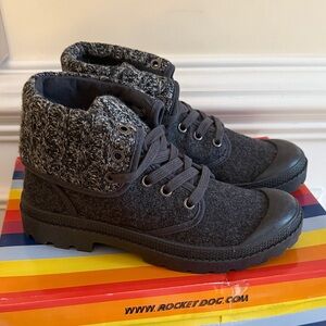 Rocket Dog Gray Ankle Boots with Knit Collar